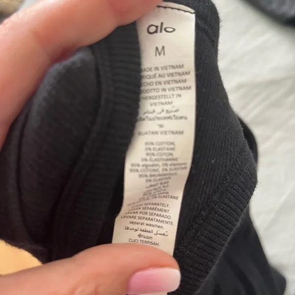 ALO Yoga Black Ribbed Tank Top - Picture 5 of 5